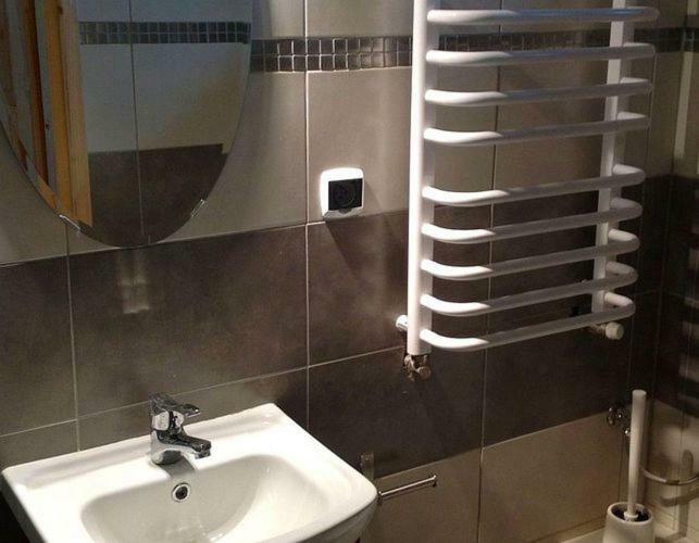 Przystanek Zofiowka Hotel Tuszyn Kültér fotó
